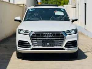 Audi Q5 2.0T Premium AWD quattro 2019 White