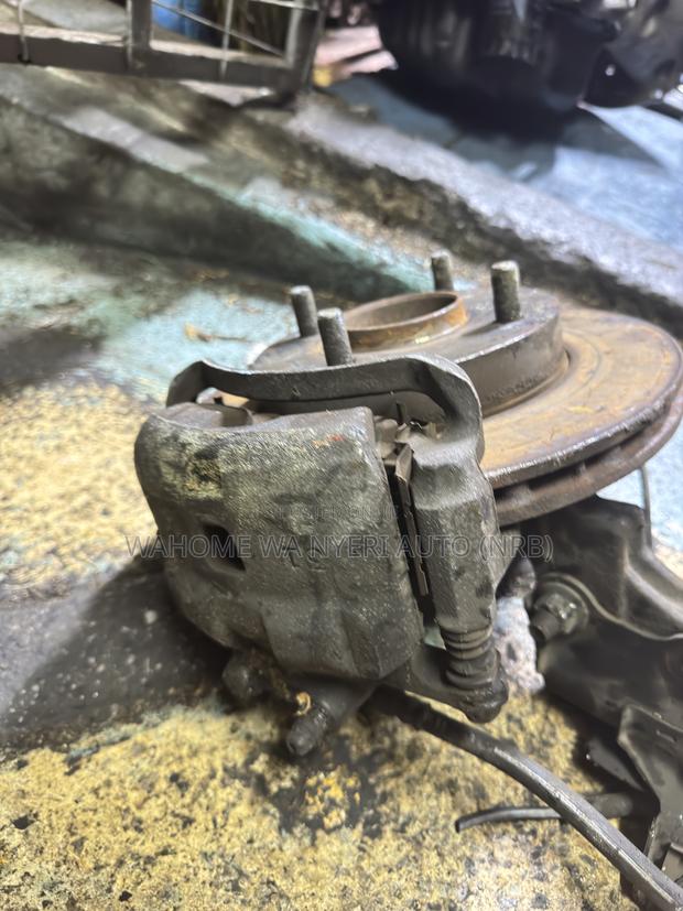 Nissan B15 Complete Shock And Hub - thumbnail 3