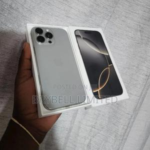 Apple iPhone 16 Pro Max 256 GB Gray - main view