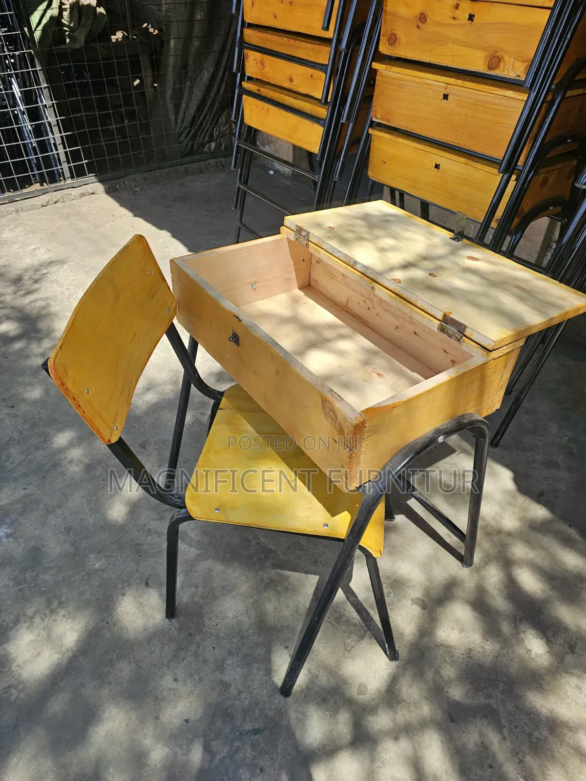 Sschool Lockers and Chairs Watts