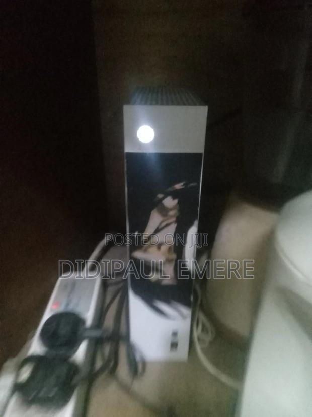 Xbox One S - thumbnail 4