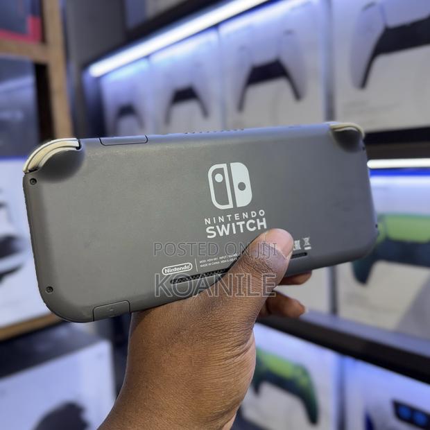 Nintendo Switch Lite!! (Used) - thumbnail 2