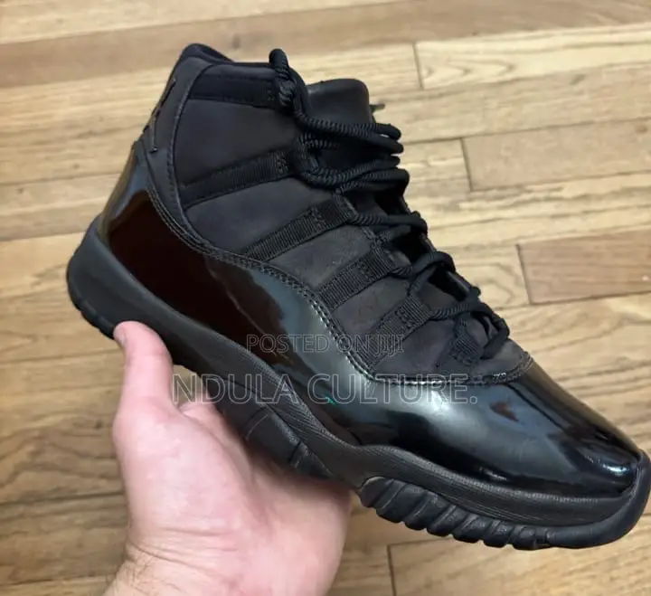 Trending Jordans 11 Retro Sports Shoes
