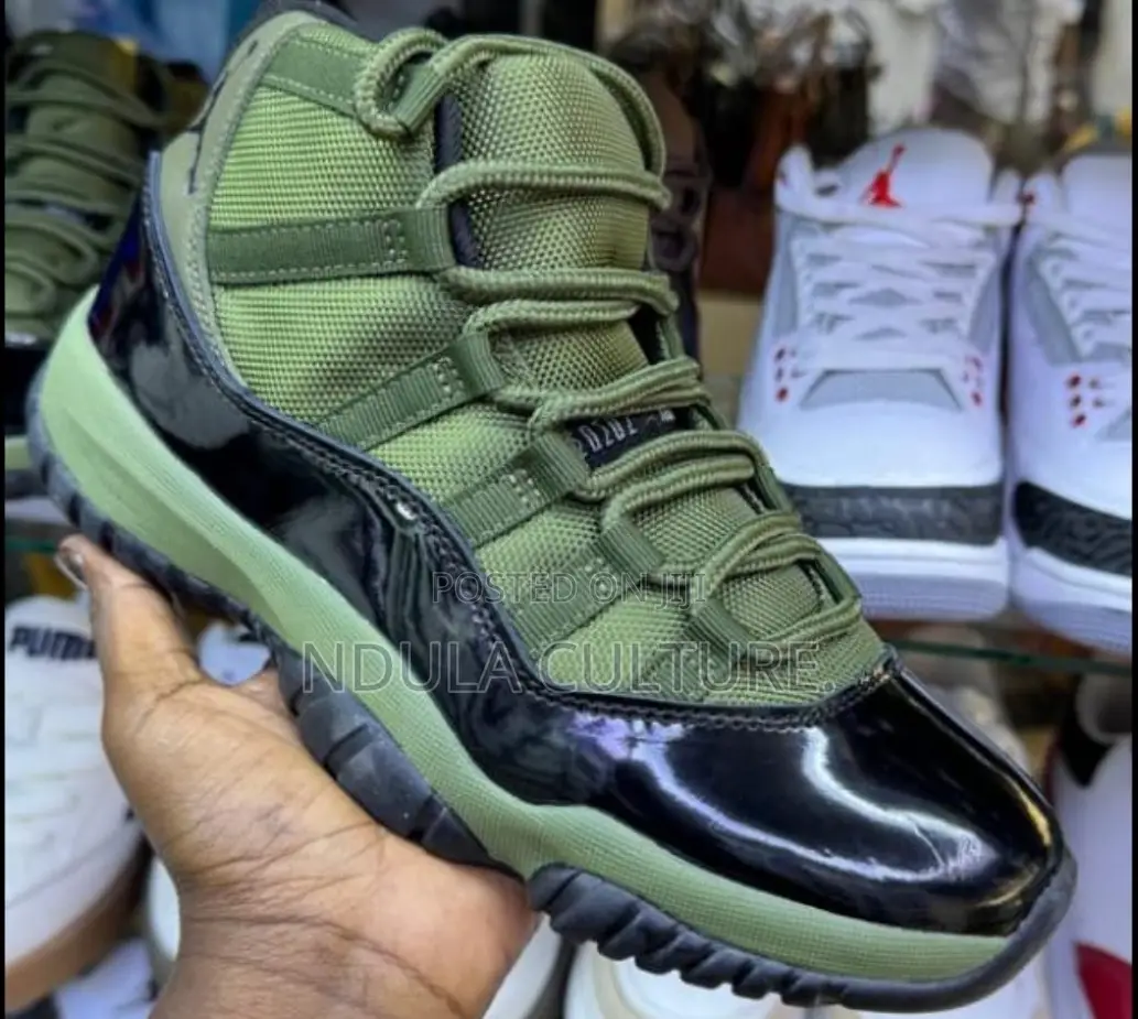 Trending Jordans 11 Retro Sports Shoes