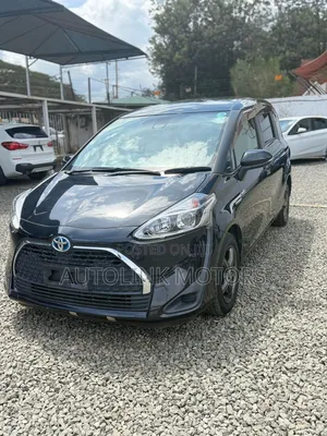 Toyota Sienta 2019 Gray