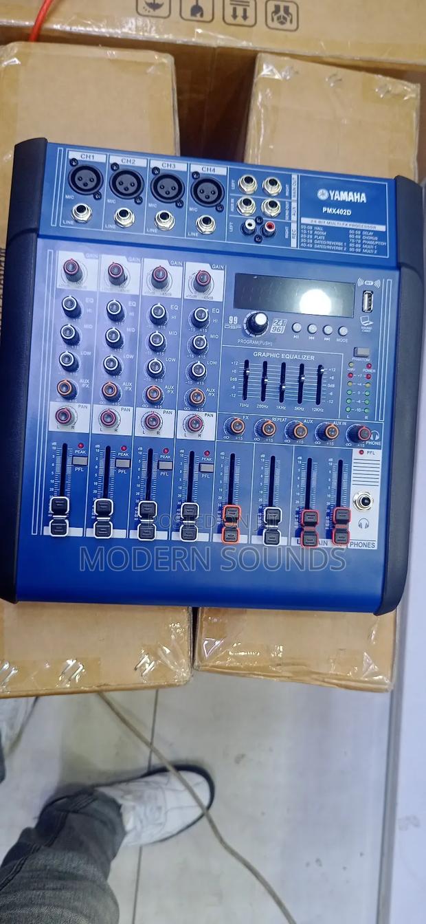 Yamaha PMX 402d Powered Mixer - main view