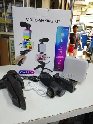 Ay-49 Rgb Vlogging Kit With Mic Tripod & Remote