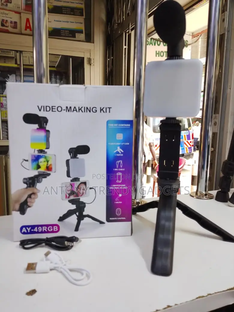 Ay-49 Smartphone Video Kit Rgb Light Microphone