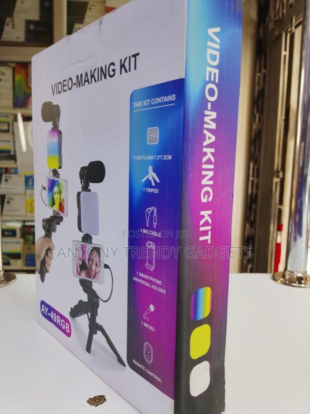 Ay-49 Rgb Led Vlogging Kit With Tripod & Mic
