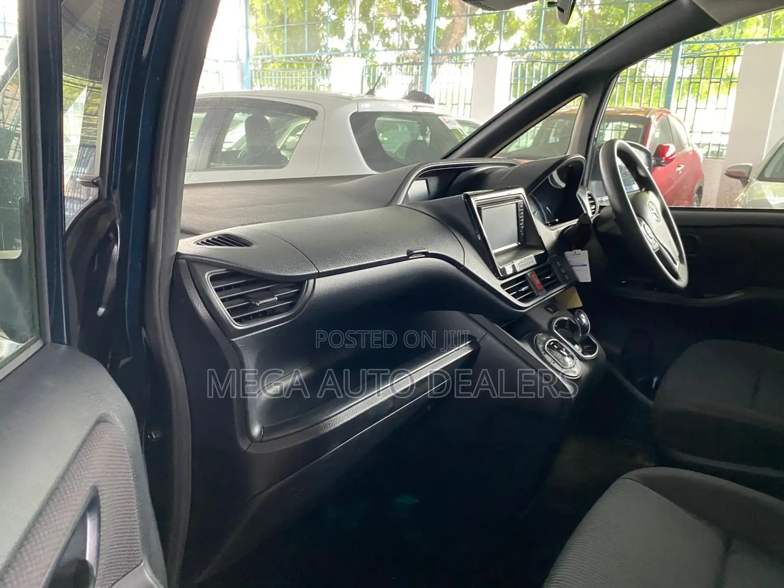 Toyota Voxy 2018 Blue