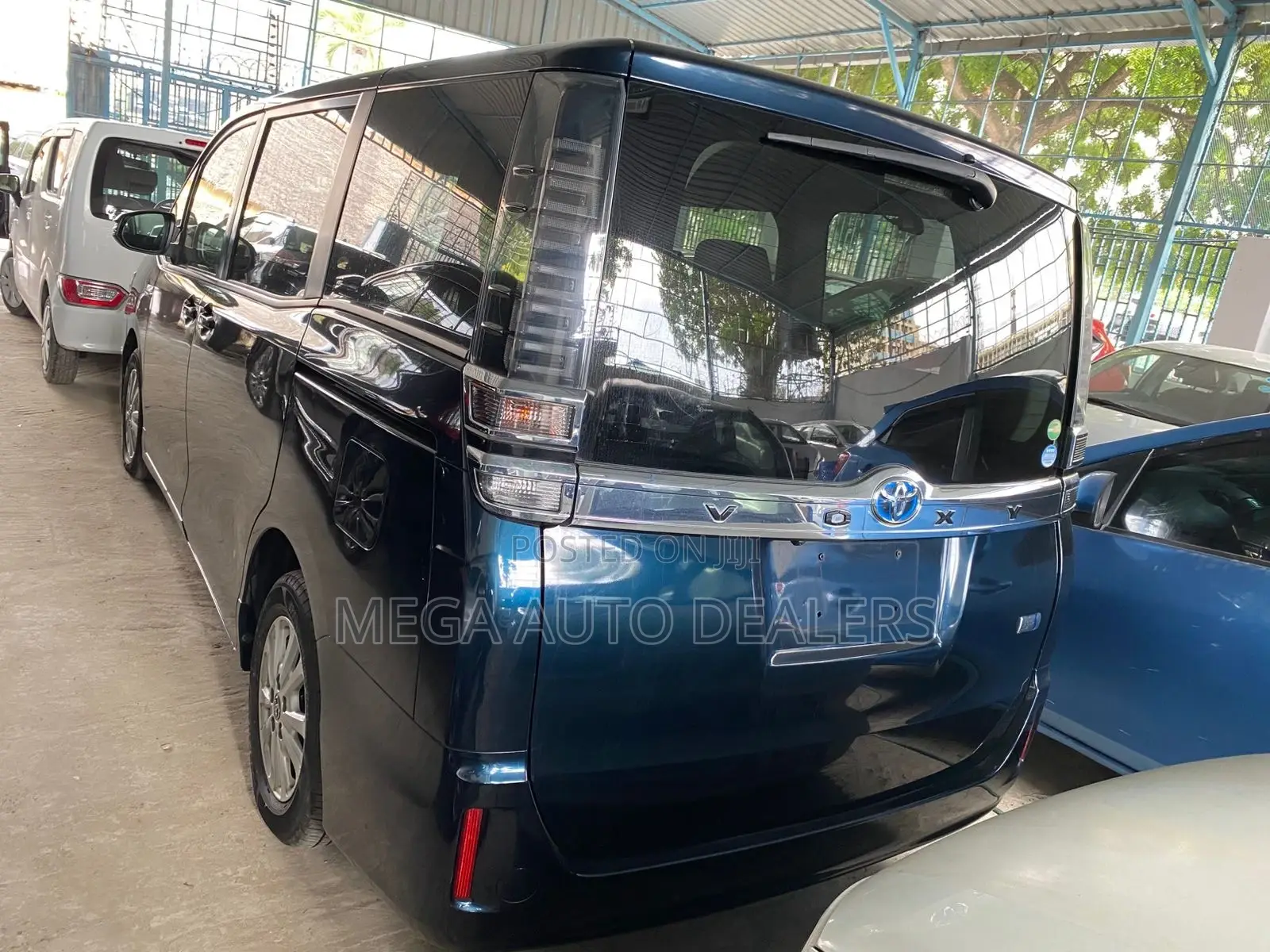 Toyota Voxy 2018 Blue