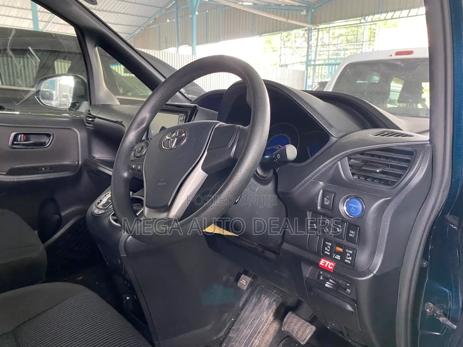 Toyota Voxy 2018 Blue