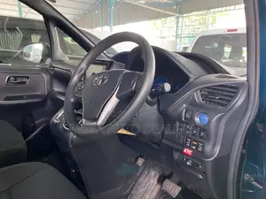 Toyota Voxy 2018 Blue