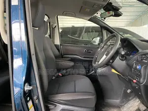 Toyota Voxy 2018 Blue