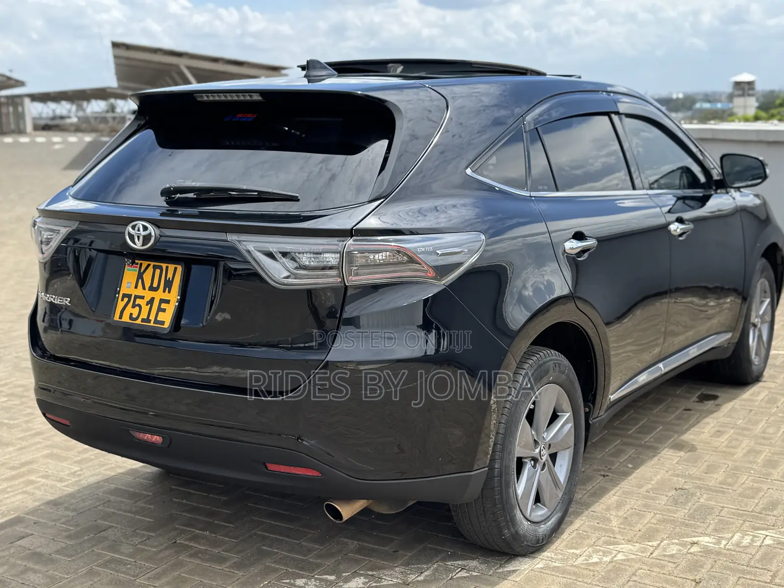 Toyota Harrier 2.0 4WD 2014 Black