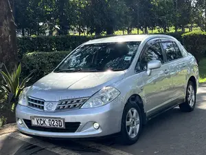 Nissan Tiida 1.5L 16V 2011 Silver