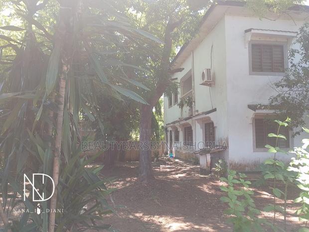 5bdrm Villa in Diani for sale - thumbnail 9