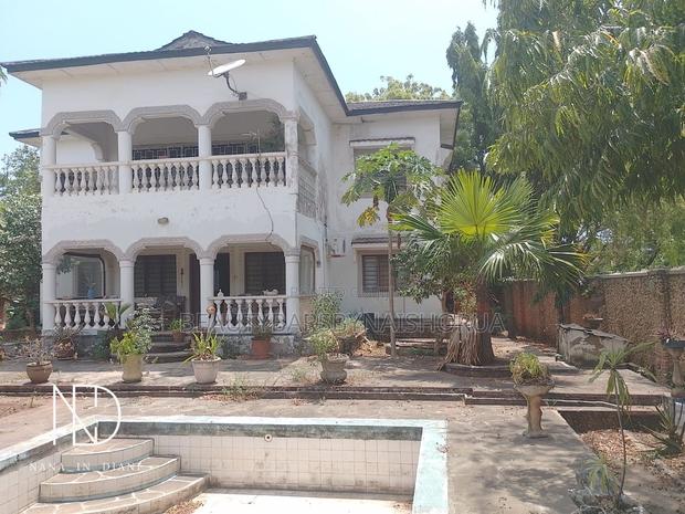 5bdrm Villa in Diani for sale - thumbnail 4