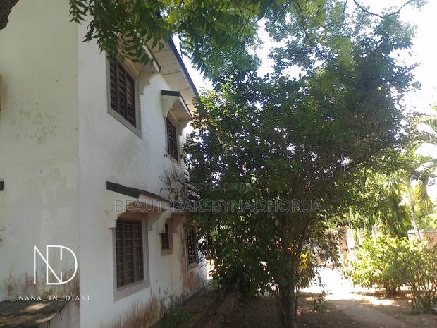 5bdrm Villa in Diani for sale - thumbnail 11