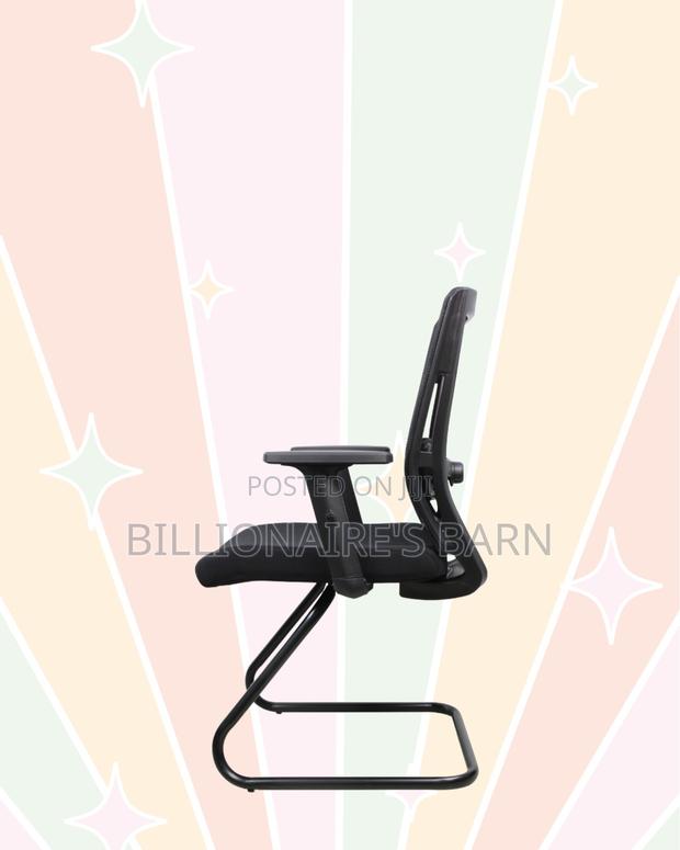 Black Visitor Chair | Breathable Support for Long Desk Hours