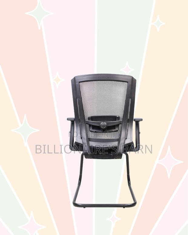 Black Visitor Chair | Breathable Support for Long Desk Hours - thumbnail 2