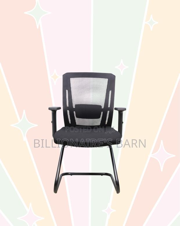 Black Visitor Chair | Breathable Support for Long Desk Hours - thumbnail 3