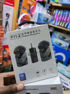 F11-2 Wireless Lavalier Microphone Dual Mic 3-in-1