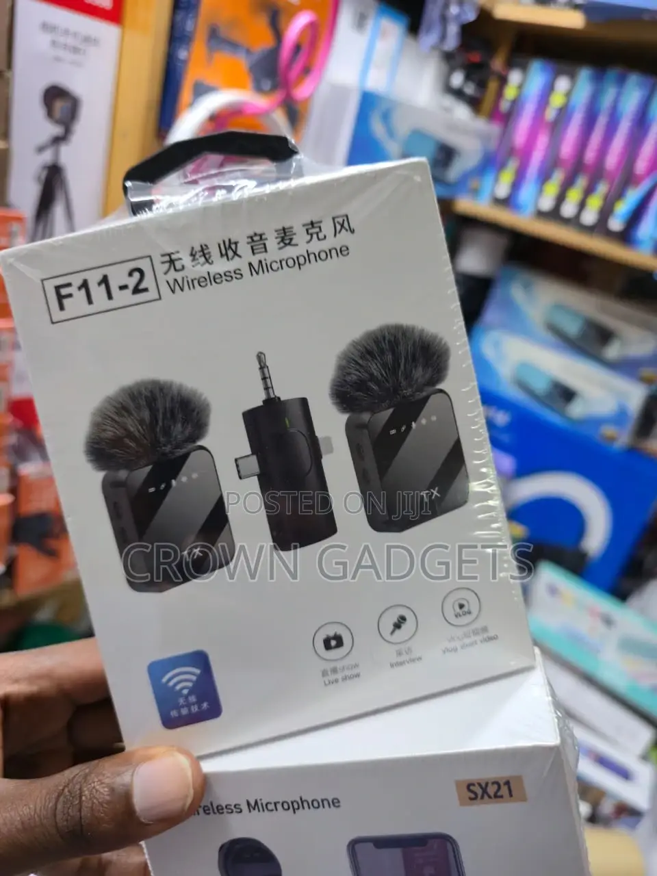 F11-2 Wireless Lavalier Microphone Dual Mic 3-in-1