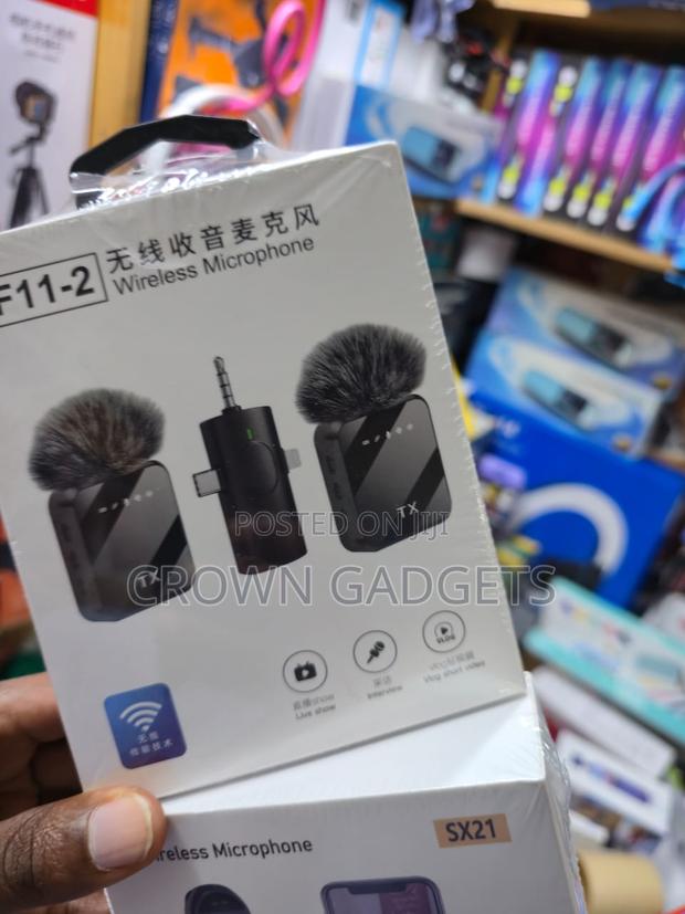 F11-2 Wireless Lavalier Mic for iPhone Android Camera - main view