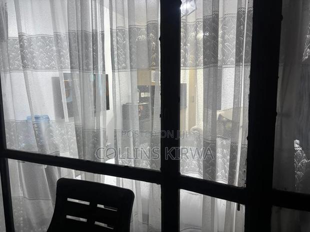 Junior Studio Airbnb With Balcony - thumbnail 4