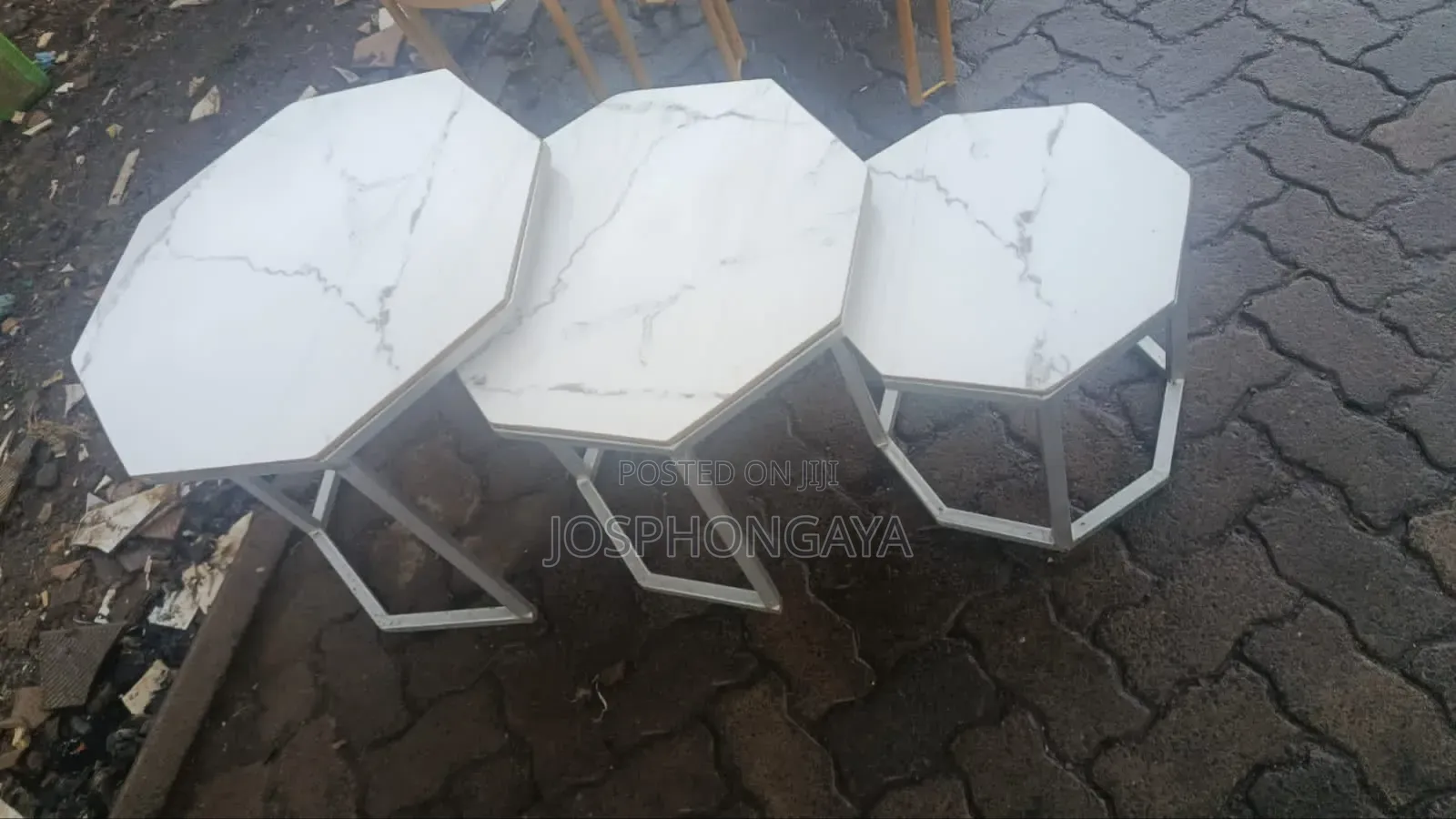 White Top Marbled Table for Sell