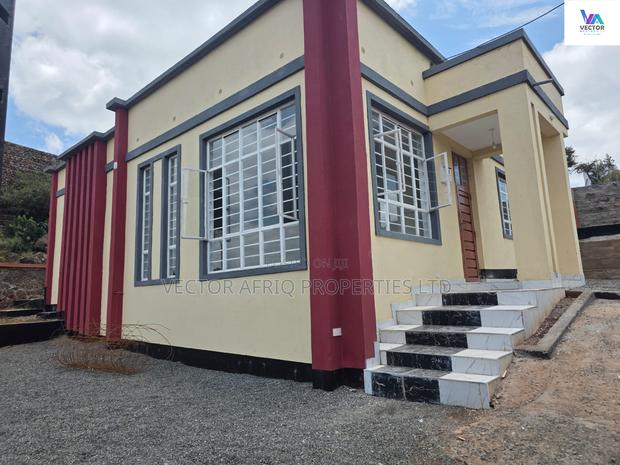 3bdrm Bungalow in Kibiku for sale - thumbnail 11