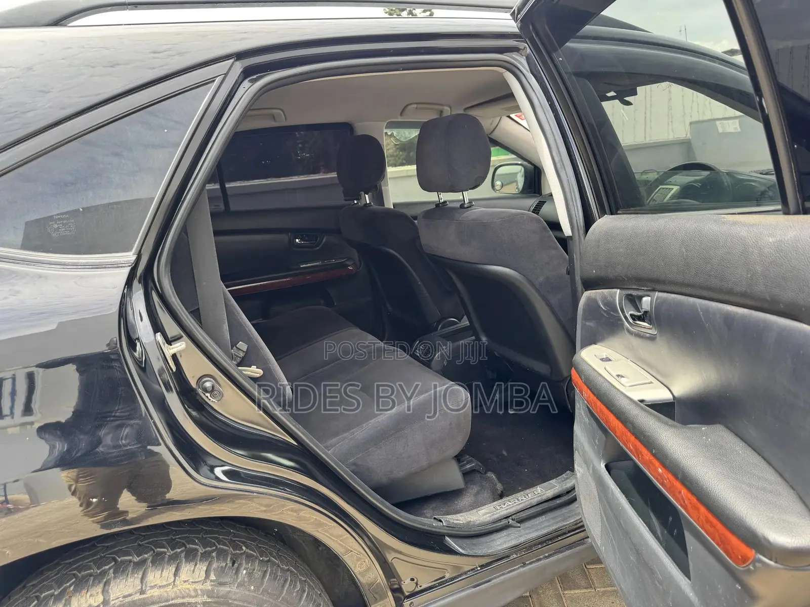 Toyota Harrier 2.4 2012 Black