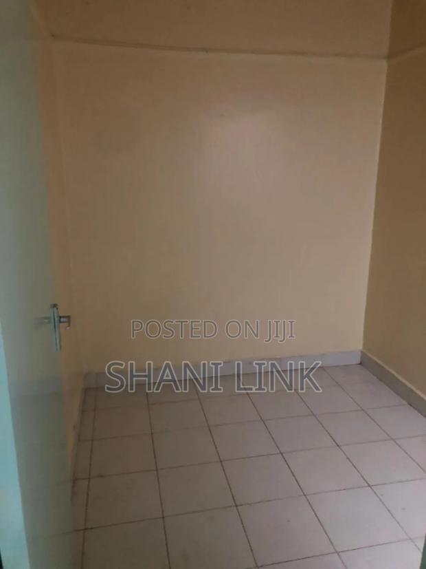 2bdrm House in Komarock for rent