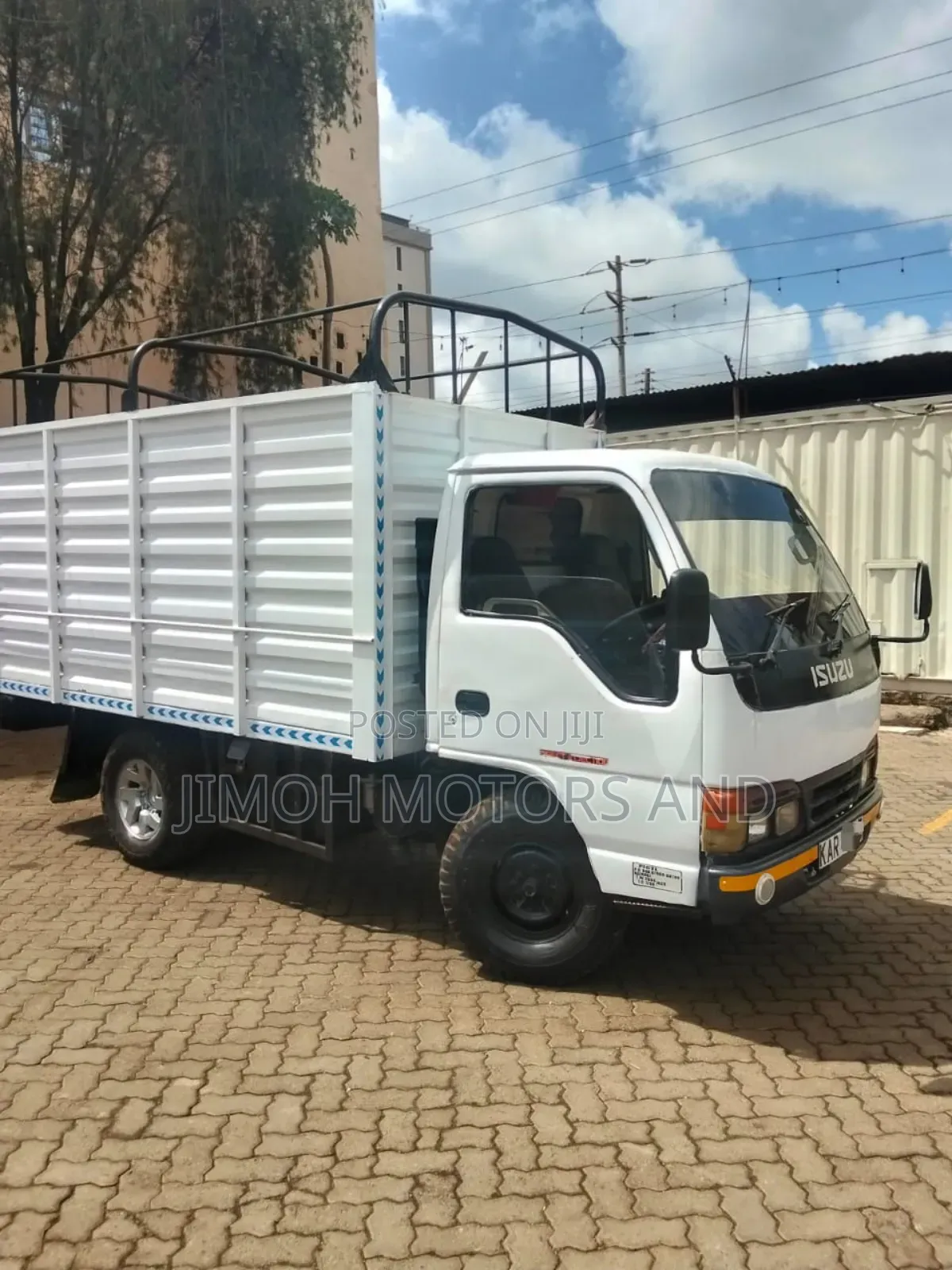 Isuzu NHR 1996