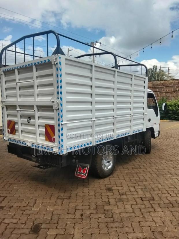 Isuzu NHR 1996 - thumbnail 6