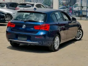 BMW 118i 2019 Blue