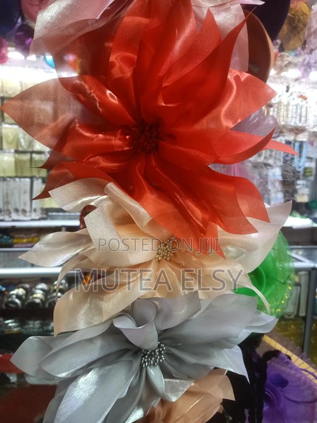 Multicoloured Flowers Fascinators - thumbnail 2