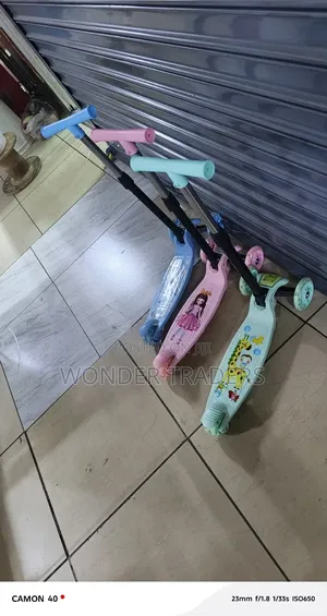 Kids 3 Wheel Scooter With Led Lights