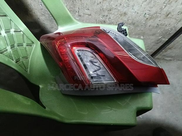 Vitz Jewela Taillight Original Xjapan