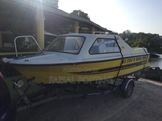 Boat With Honda Four Stroke 50hp Engine - thumbnail 4