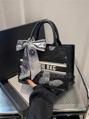 Fashionable Summer Handheld Bag - main view