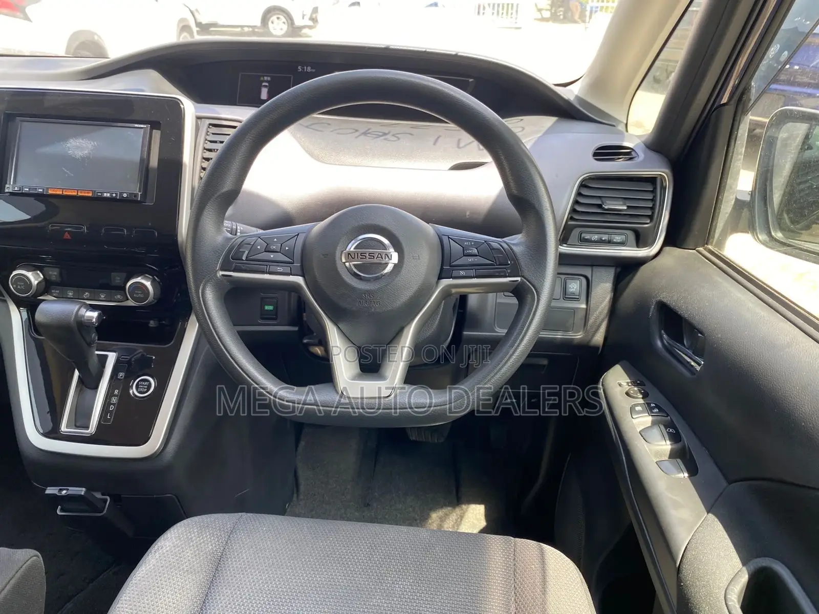 Nissan Serena 2018 Blue