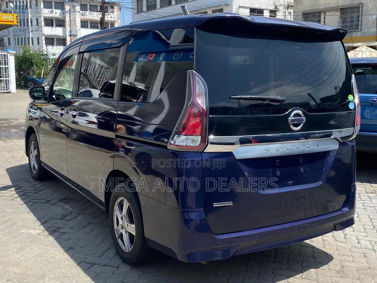 Nissan Serena 2018 Blue