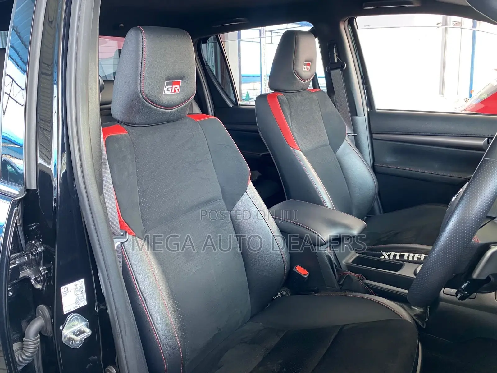 Toyota Hilux 2023 Black