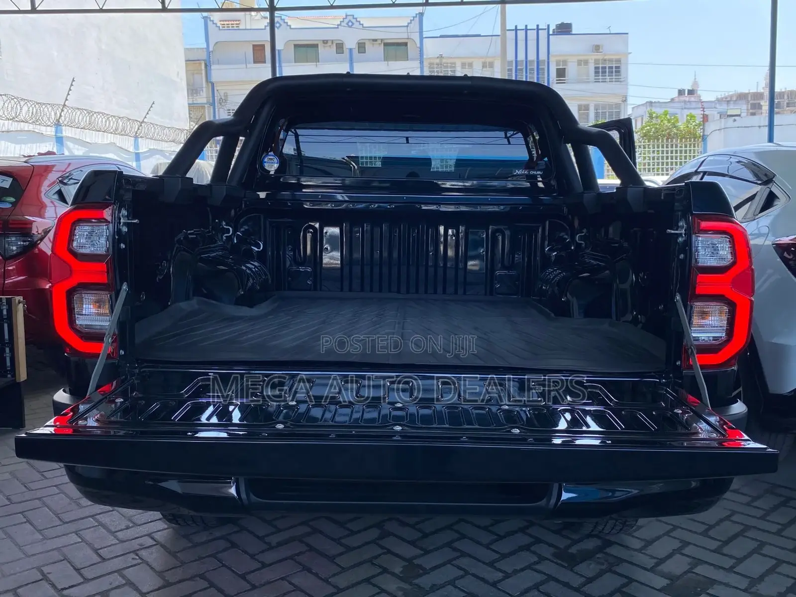 Toyota Hilux 2023 Black