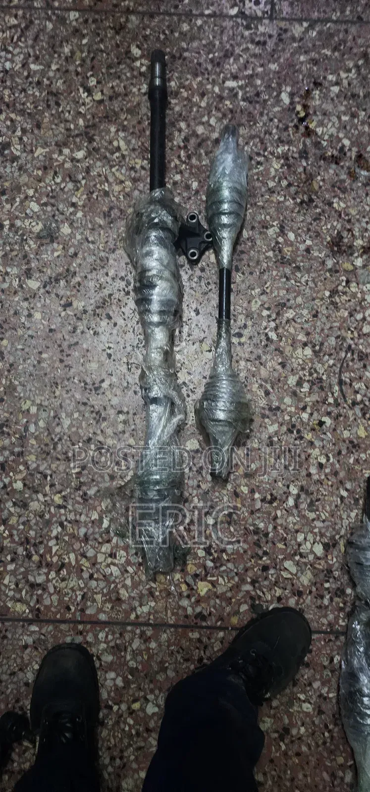 N V200 Driveshaft