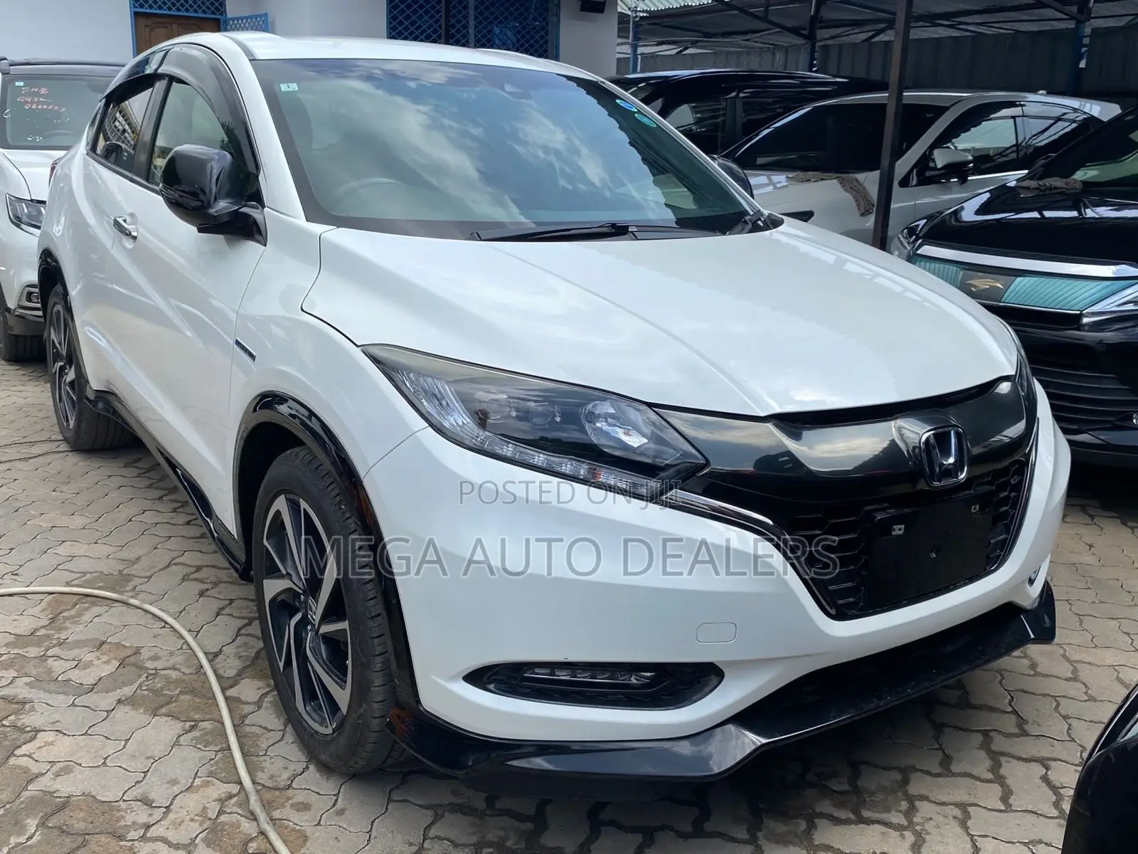 Honda Vezel 2018 White