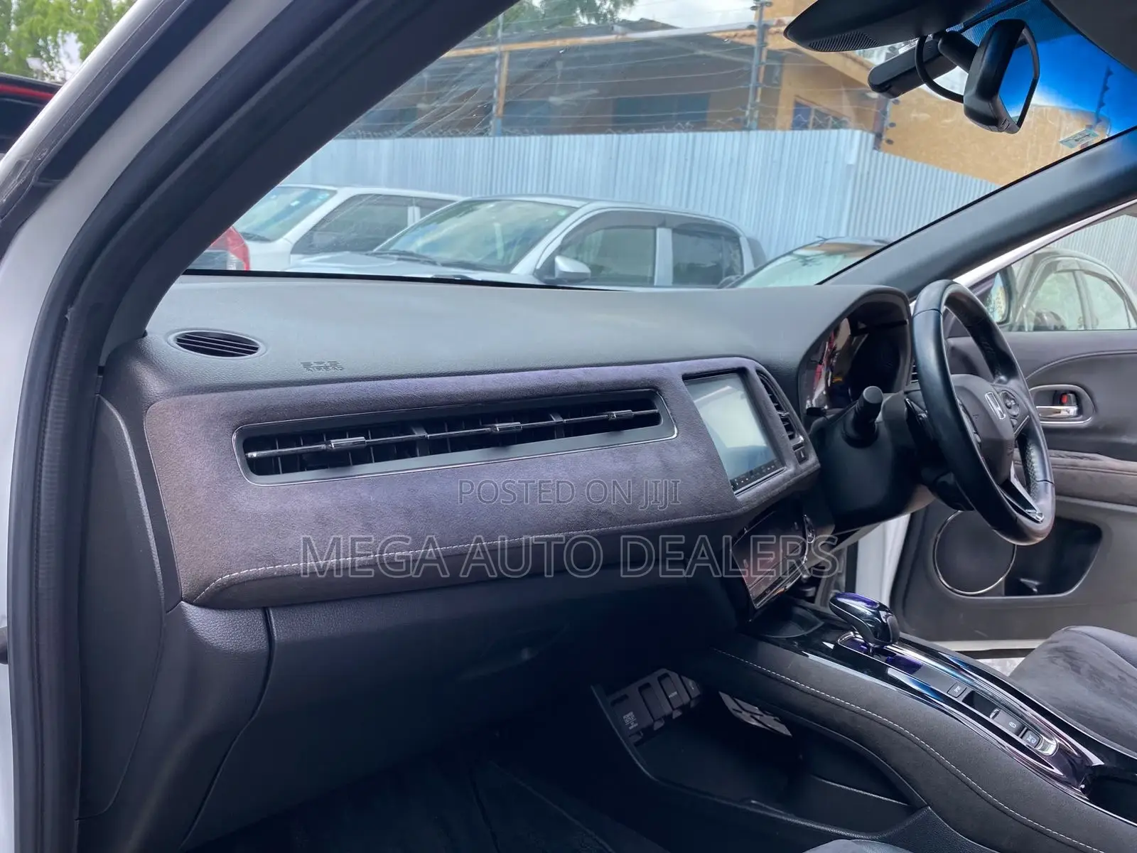 Honda Vezel 2018 White