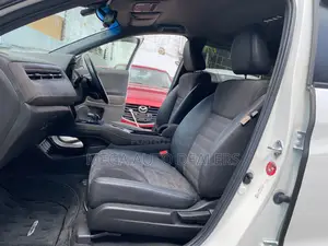 Honda Vezel 2018 White